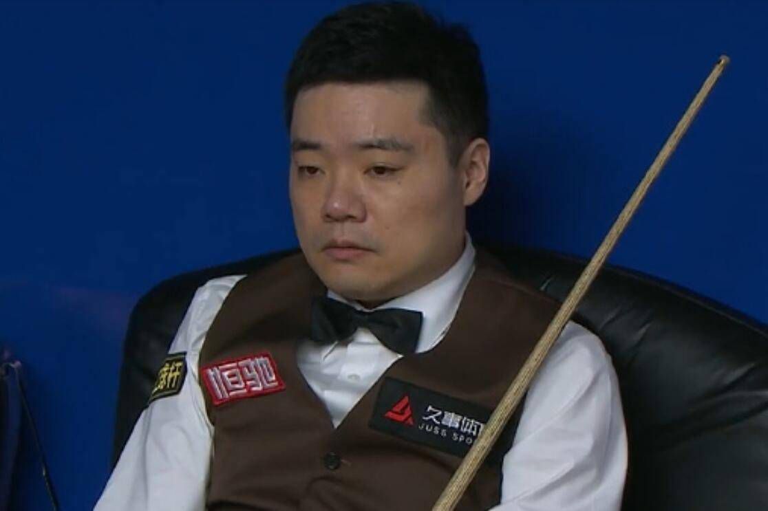 老师上课夹震蛋高潮了